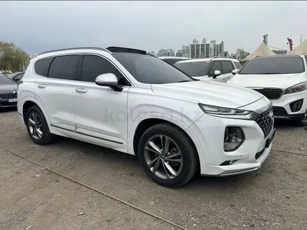 Hyundai Santa Fe 2018 года за 13 900 000 тг. в Алматы – фото 2