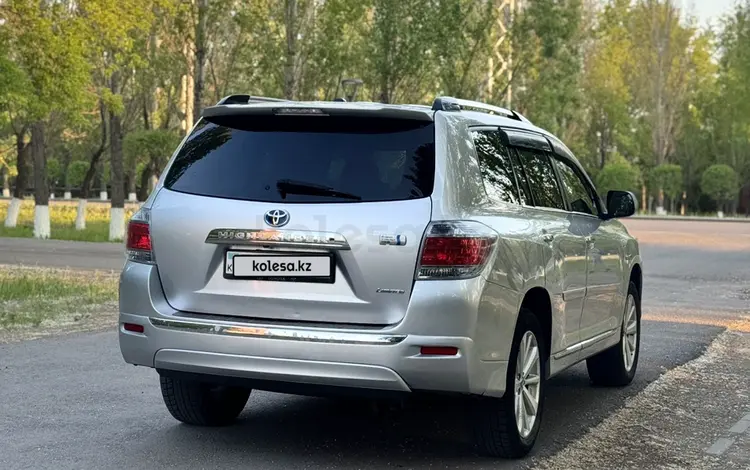 Toyota Highlander 2013 года за 12 700 000 тг. в Астана