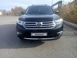 Toyota Highlander 2013 года за 15 000 000 тг. в Караганда – фото 2