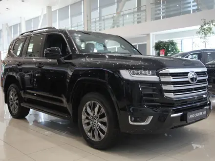 Toyota Land Cruiser Premium+ 2025 года за 69 990 000 тг. в Алматы – фото 3
