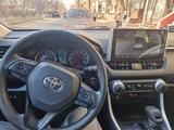 Toyota RAV4 2021 года за 16 000 000 тг. в Актобе – фото 5