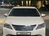 Toyota Camry 2013 года за 6 800 000 тг. в Уральск – фото 2