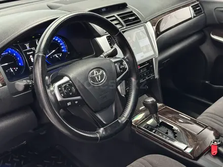 Toyota Camry 2014 года за 10 000 000 тг. в Атырау – фото 11