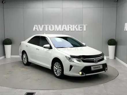 Toyota Camry 2014 года за 10 000 000 тг. в Атырау – фото 2