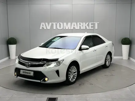 Toyota Camry 2014 года за 10 000 000 тг. в Атырау