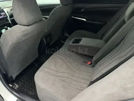 Toyota Camry 2014 года за 10 000 000 тг. в Атырау – фото 8