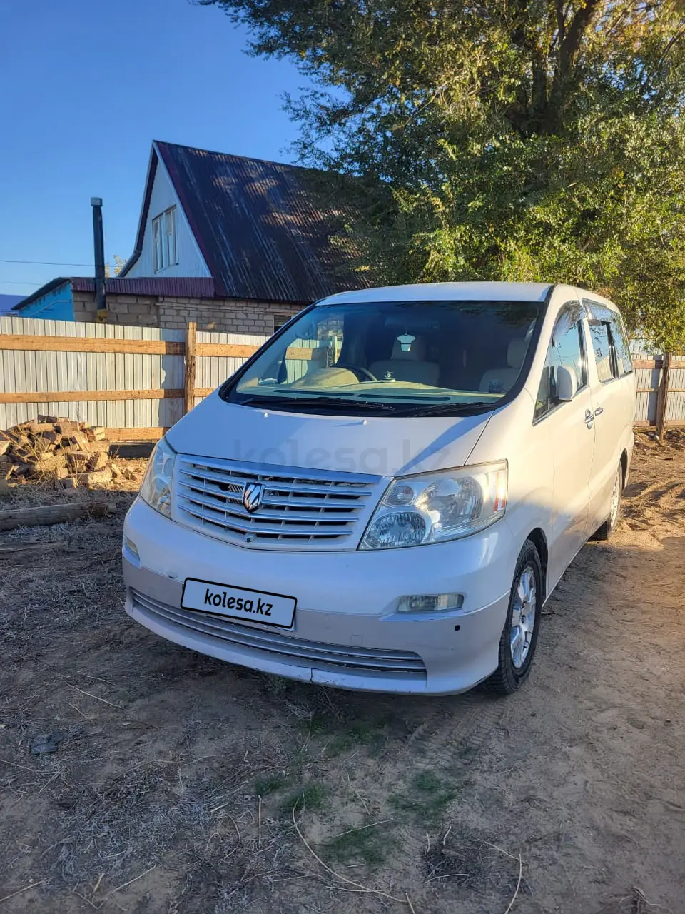 Toyota Alphard, 2004