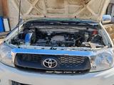 Toyota Hilux 2006 года за 5 500 000 тг. в Жанаозен – фото 3
