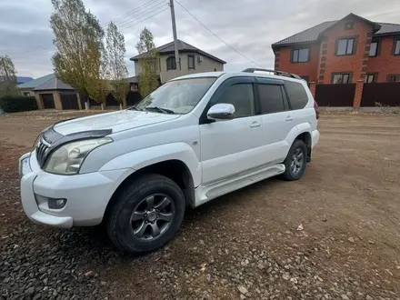 Toyota Land Cruiser Prado 2007 года за 10 000 000 тг. в Актобе – фото 2