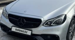 Mercedes-Benz E 400 2014 года за 13 500 000 тг. в Астана