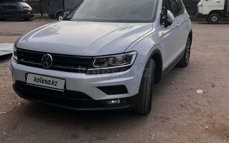 Volkswagen Tiguan 2018 года за 9 700 000 тг. в Алматы