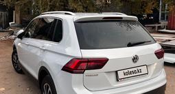 Volkswagen Tiguan 2018 года за 9 700 000 тг. в Алматы – фото 2