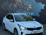 Kia Rio 2021 года за 6 500 000 тг. в Усть-Каменогорск – фото 2