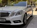 Mercedes-Benz E 200 2010 года за 7 700 000 тг. в Караганда – фото 3