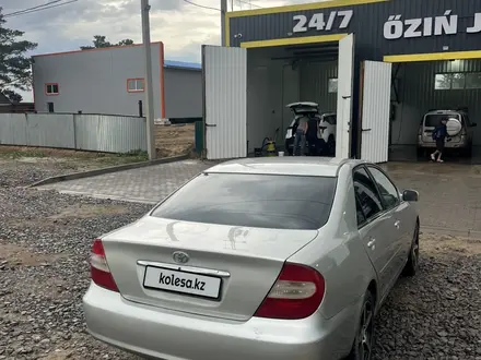Toyota Camry 2003 года за 4 000 000 тг. в Актобе – фото 3