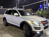 Volkswagen Touareg 2007 годаүшін5 700 000 тг. в Алматы – фото 2