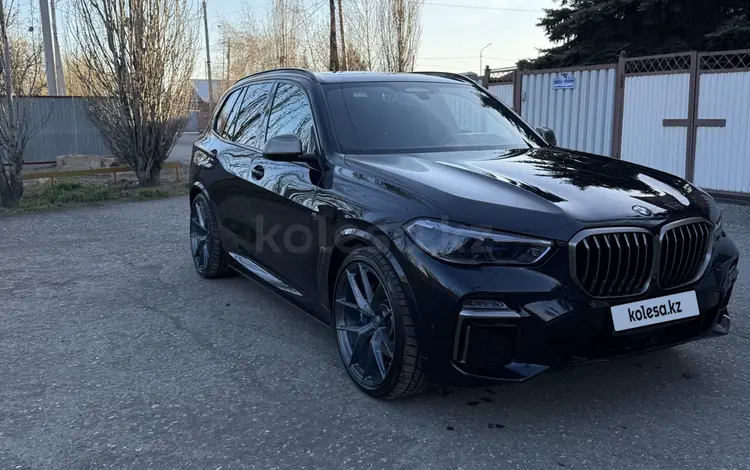BMW X5 2021 года за 39 000 000 тг. в Астана