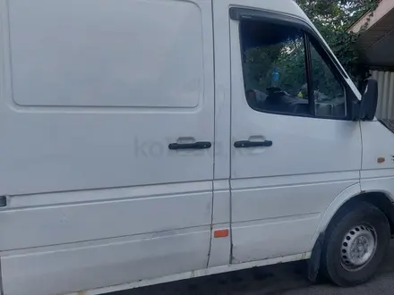 Mercedes-Benz Sprinter 2001 года за 5 700 000 тг. в Алматы – фото 13