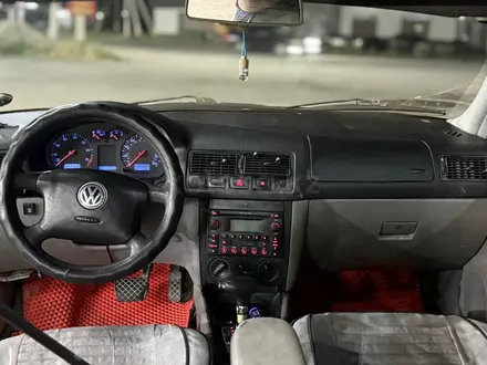 Volkswagen Golf 2002 года за 1 700 000 тг. в Тараз – фото 15