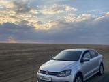 Volkswagen Polo 2013 года за 3 500 000 тг. в Актобе – фото 2