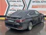 Lexus ES 300h 2018 года за 20 000 000 тг. в Актобе – фото 3
