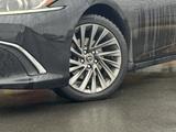 Lexus ES 300h 2018 года за 20 000 000 тг. в Актобе