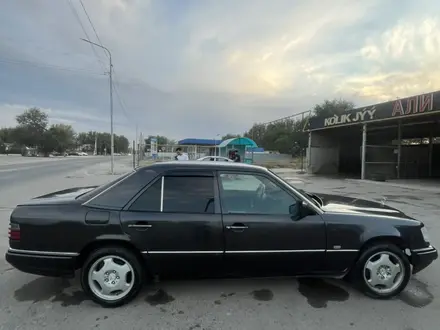 Mercedes-Benz E 280 1994 года за 1 700 000 тг. в Алматы – фото 4