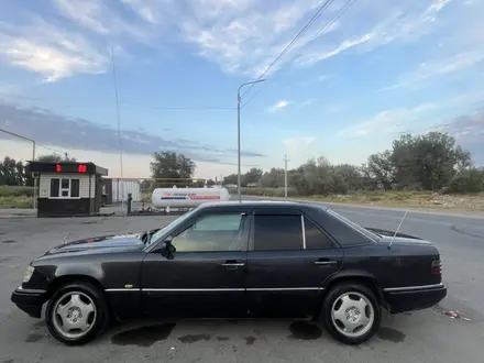 Mercedes-Benz E 280 1994 года за 1 700 000 тг. в Алматы – фото 6