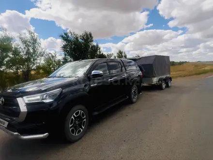 Toyota Hilux 2023 года за 25 000 000 тг. в Уральск – фото 2