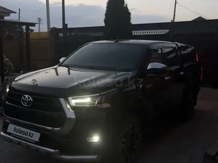 Toyota Hilux 2023 года за 25 000 000 тг. в Уральск – фото 8
