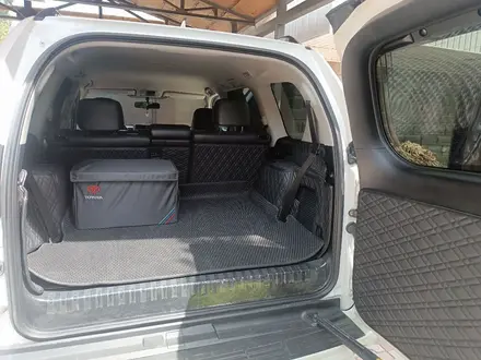 Toyota Land Cruiser Prado 2019 года за 23 500 000 тг. в Алматы – фото 8