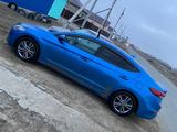 Hyundai Elantra 2016 года за 8 000 000 тг. в Атырау – фото 2