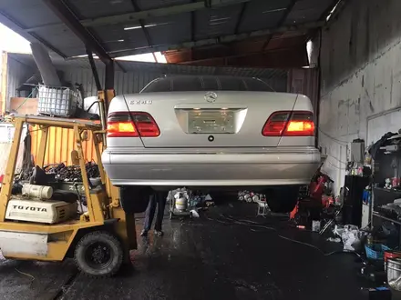 Mercedes-Benz E 430 2001 года за 450 000 тг. в Алматы