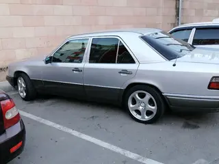 Mercedes-Benz E 280