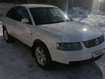 Volkswagen Passat 1997 года за 1 900 000 тг. в Караганда – фото 2