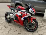 Honda  CBR 1000 RR/RA Fireblade 2011 года за 5 600 000 тг. в Караганда – фото 2