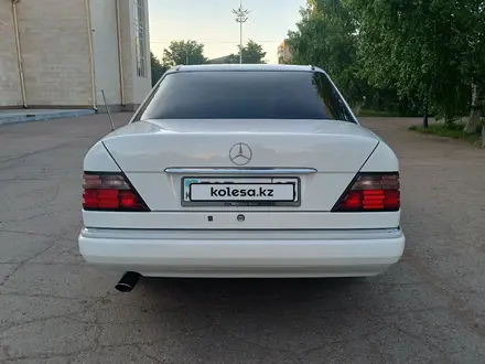 Mercedes-Benz E 200 1994 года за 4 200 000 тг. в Кокшетау – фото 10
