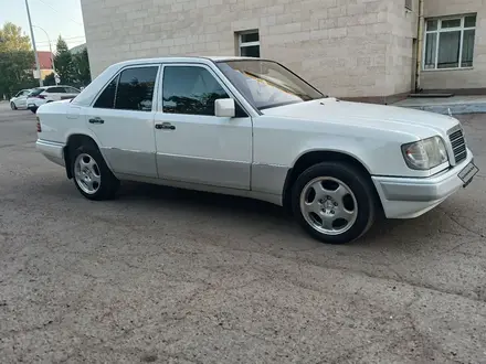 Mercedes-Benz E 200 1994 года за 4 200 000 тг. в Кокшетау – фото 16