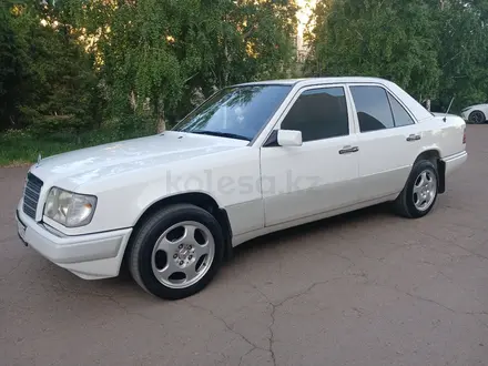 Mercedes-Benz E 200 1994 года за 4 200 000 тг. в Кокшетау – фото 2