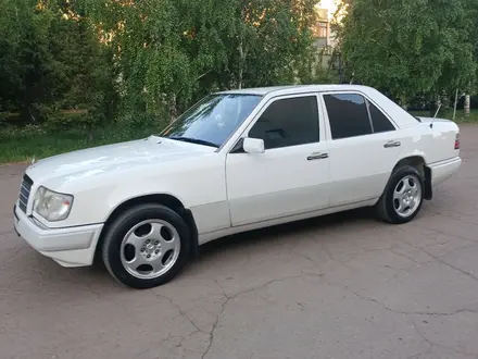 Mercedes-Benz E 200 1994 года за 4 200 000 тг. в Кокшетау – фото 20