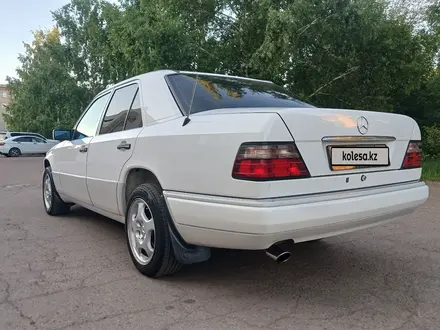 Mercedes-Benz E 200 1994 года за 4 200 000 тг. в Кокшетау – фото 24