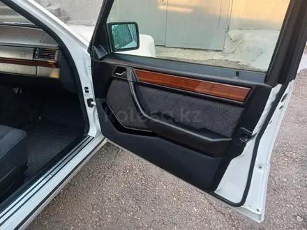 Mercedes-Benz E 200 1994 года за 4 200 000 тг. в Кокшетау – фото 48