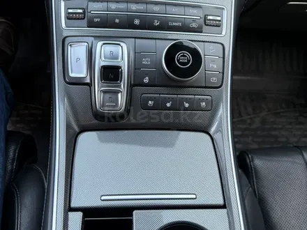 Hyundai Santa Fe 2022 года за 15 000 000 тг. в Семей – фото 11