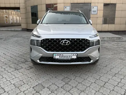 Hyundai Santa Fe 2022 года за 15 000 000 тг. в Семей