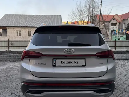 Hyundai Santa Fe 2022 года за 15 000 000 тг. в Семей – фото 5