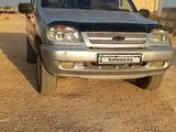 Chevrolet Niva 2005 года за 1 700 000 тг. в Актау – фото 3