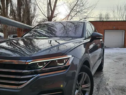 Volkswagen Touareg 2022 года за 38 000 000 тг. в Уральск