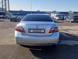 Toyota Camry 2007 года за 6 200 000 тг. в Шымкент – фото 2