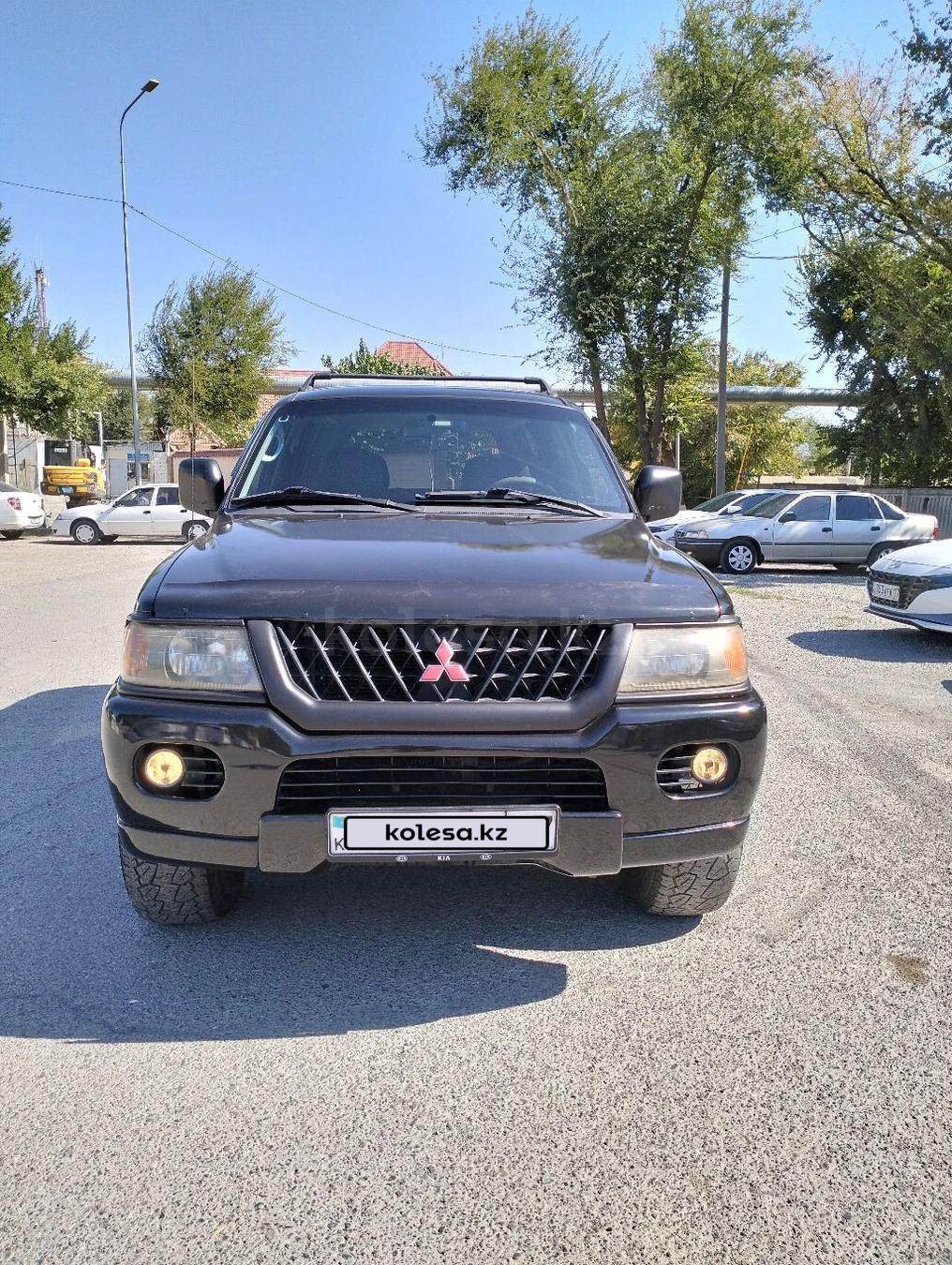 Mitsubishi Montero Sport 2000 г.