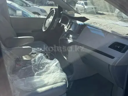 Toyota Sienna 2011 года за 7 500 000 тг. в Атырау – фото 8